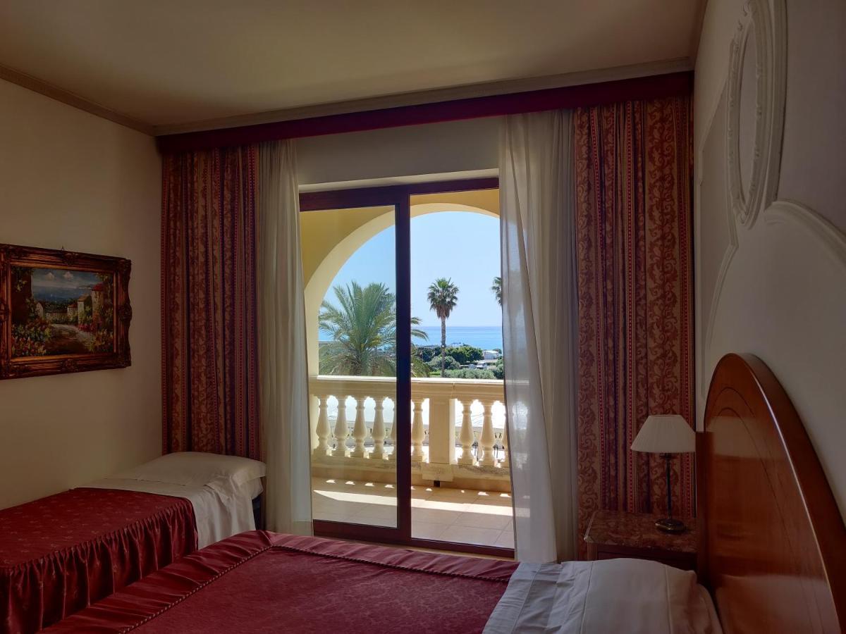 Parco Dei Principi Hotel Roccella Ionica Kültér fotó