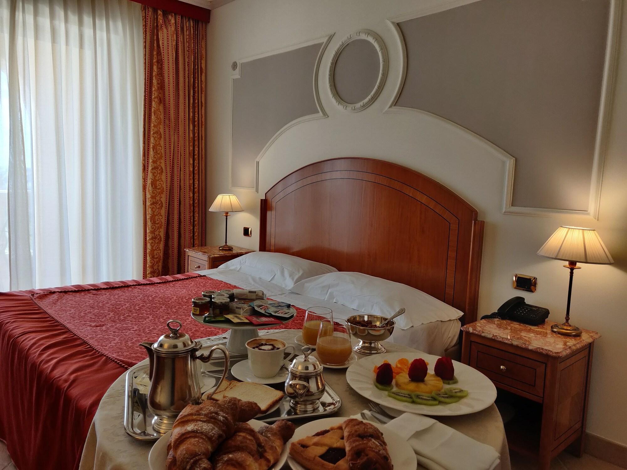 Parco Dei Principi Hotel Roccella Ionica Kültér fotó