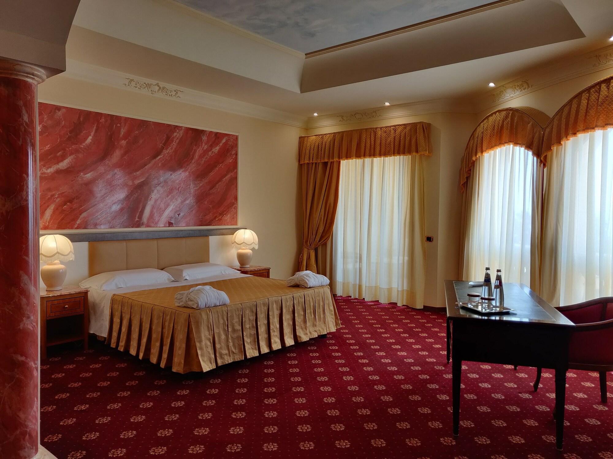Parco Dei Principi Hotel Roccella Ionica Kültér fotó